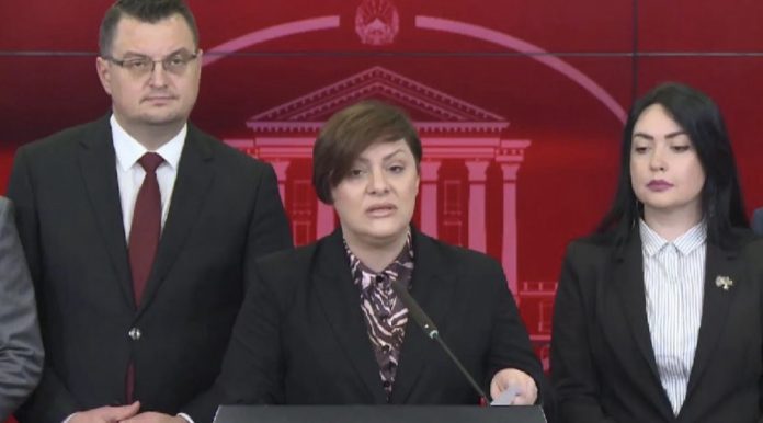 Граѓаните сами ќе избираат дали ќе одат во пензија на 62 или ќе работат до 73 години