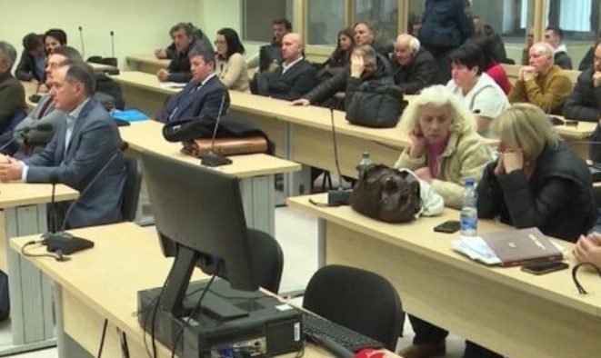 УКИНУВАЊЕТО НА ПРЕСУДАТА ЗА ЛАСКАРЦИ – СРАМ ЗА МАКЕДОНСКОТО ПРАВОСУДСТВО 16 луѓе загинаа, а нема одговорност