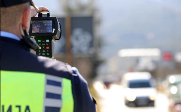 Без дозвола, со забрана и пијан со 2,02 промили – тројца возачи приведени во Тетово Без дозвола, со забрана и пијан со 2,02 промили – тројца возачи приведени во Тетово